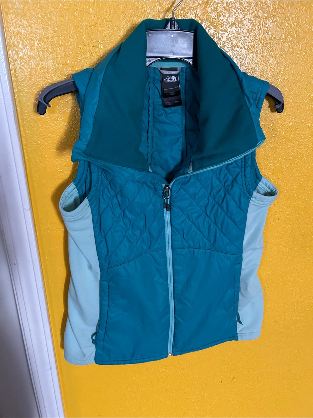 The North Face Teal & Light Blue Quilted Fleece Vest
